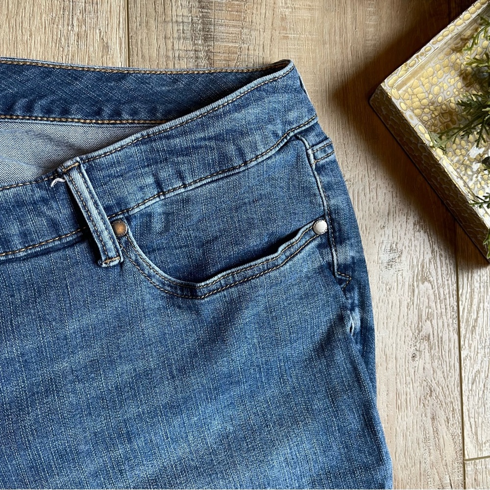 Torrid Blue relaxed boot Women's Jeans size 20R - Picture 3 of 7